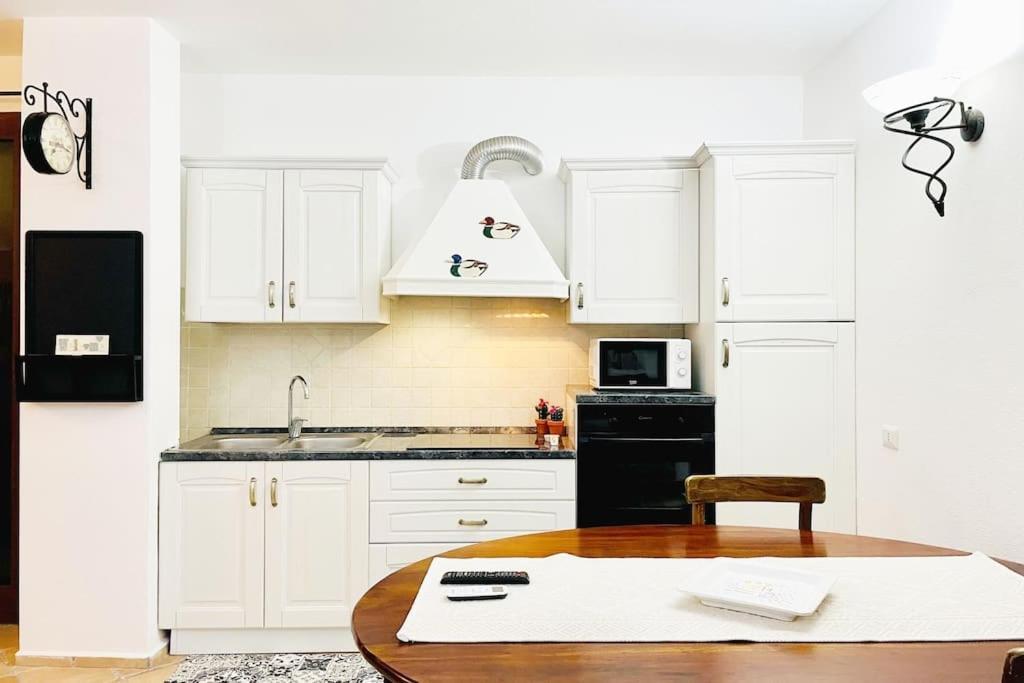 Looney Tunes Home Olbia Extérieur photo
