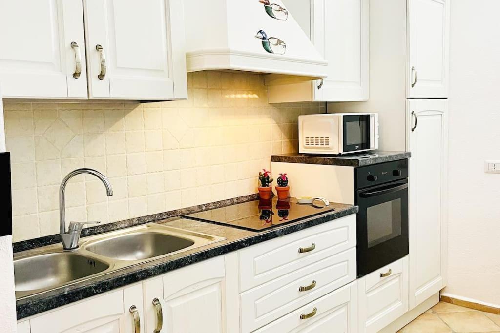 Looney Tunes Home Olbia Extérieur photo