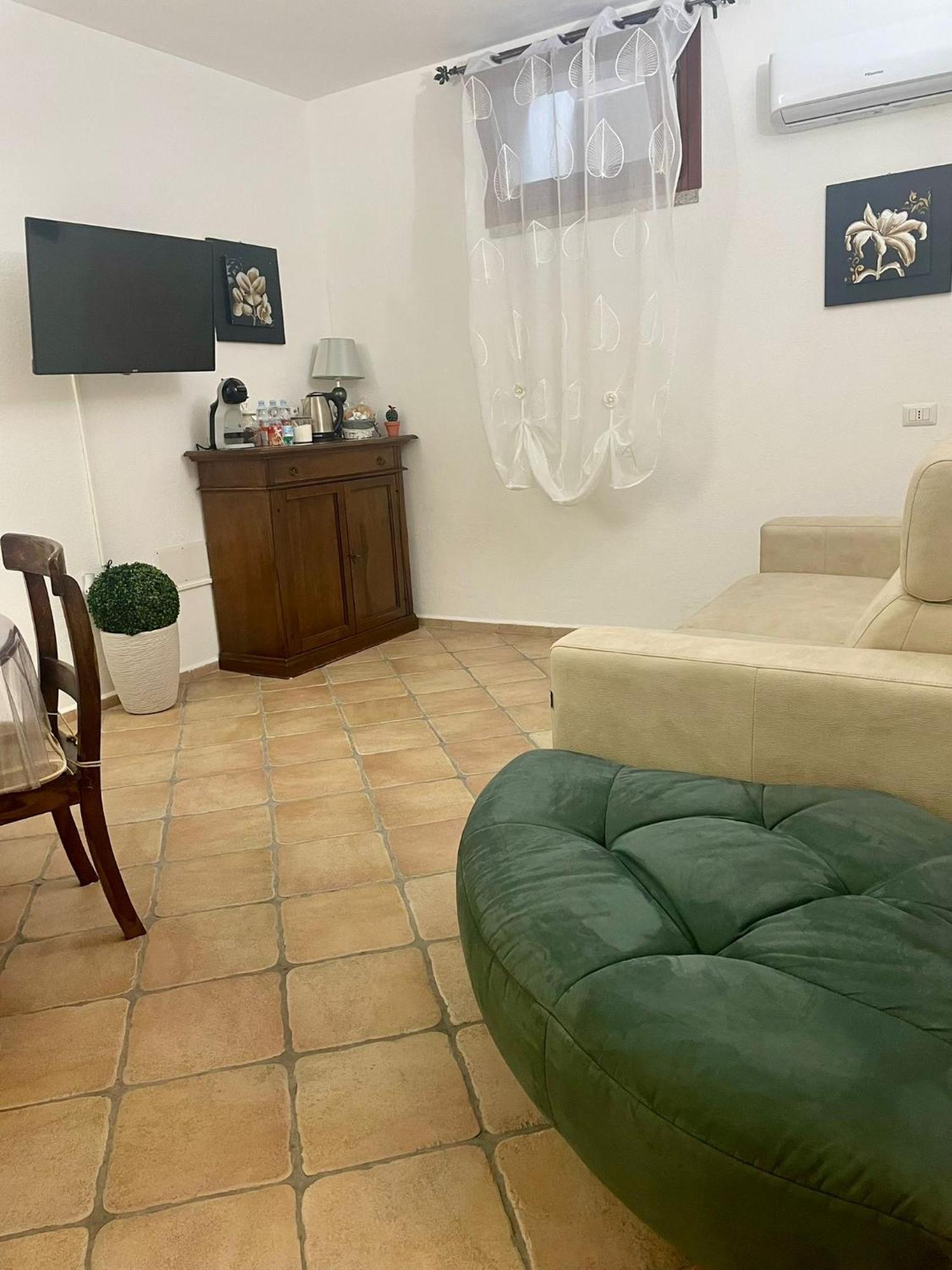 Looney Tunes Home Olbia Extérieur photo